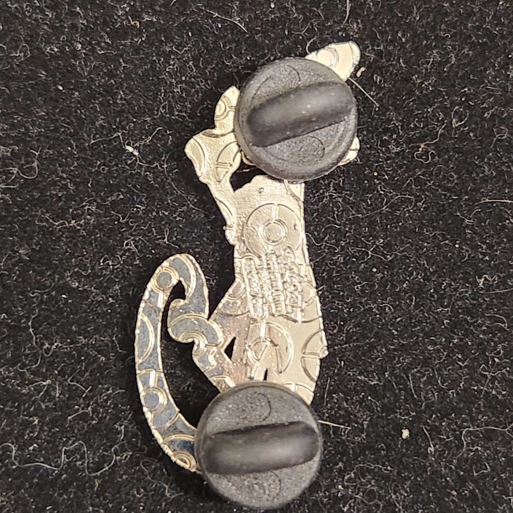 Inteleon Lapel Pin Official Pokemon Character - Picture 3 of 4